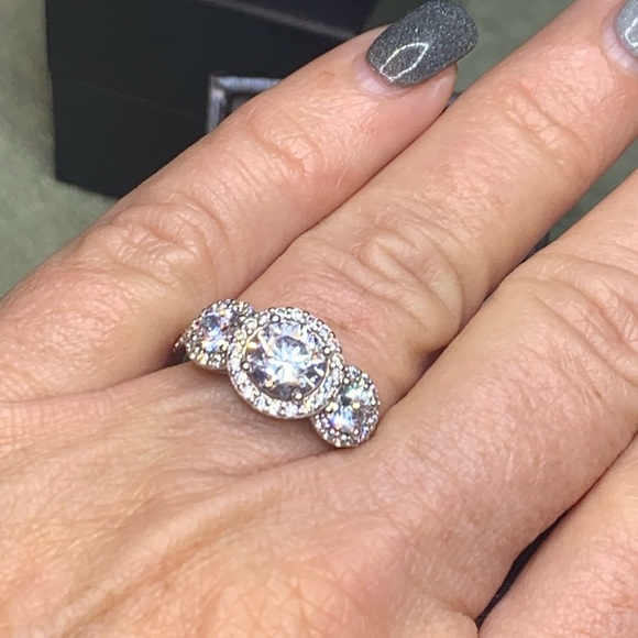 Sterling Silver and CZ ring size 7 - Picture 2 of 3